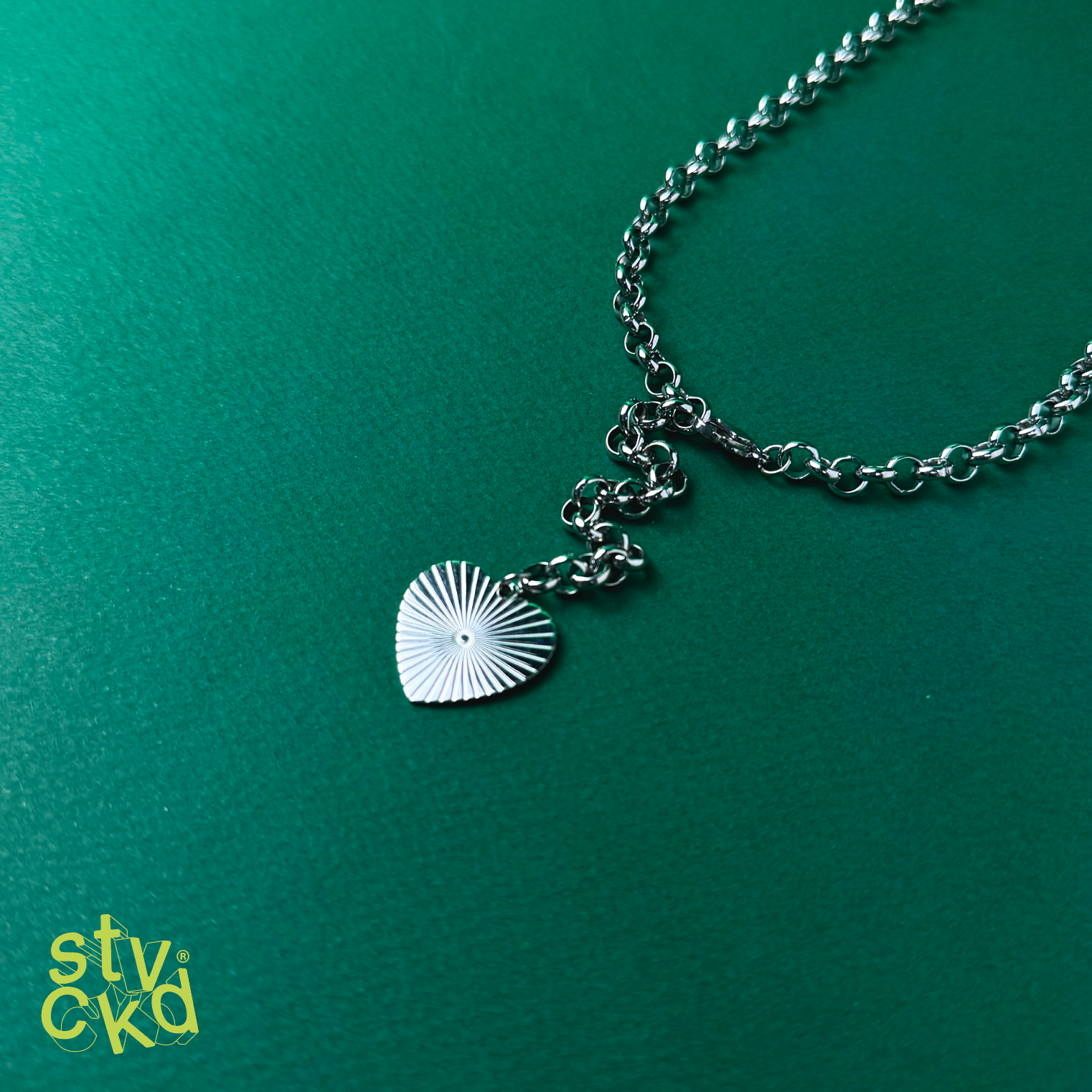 Heart Pendant Statement Chain - Silver