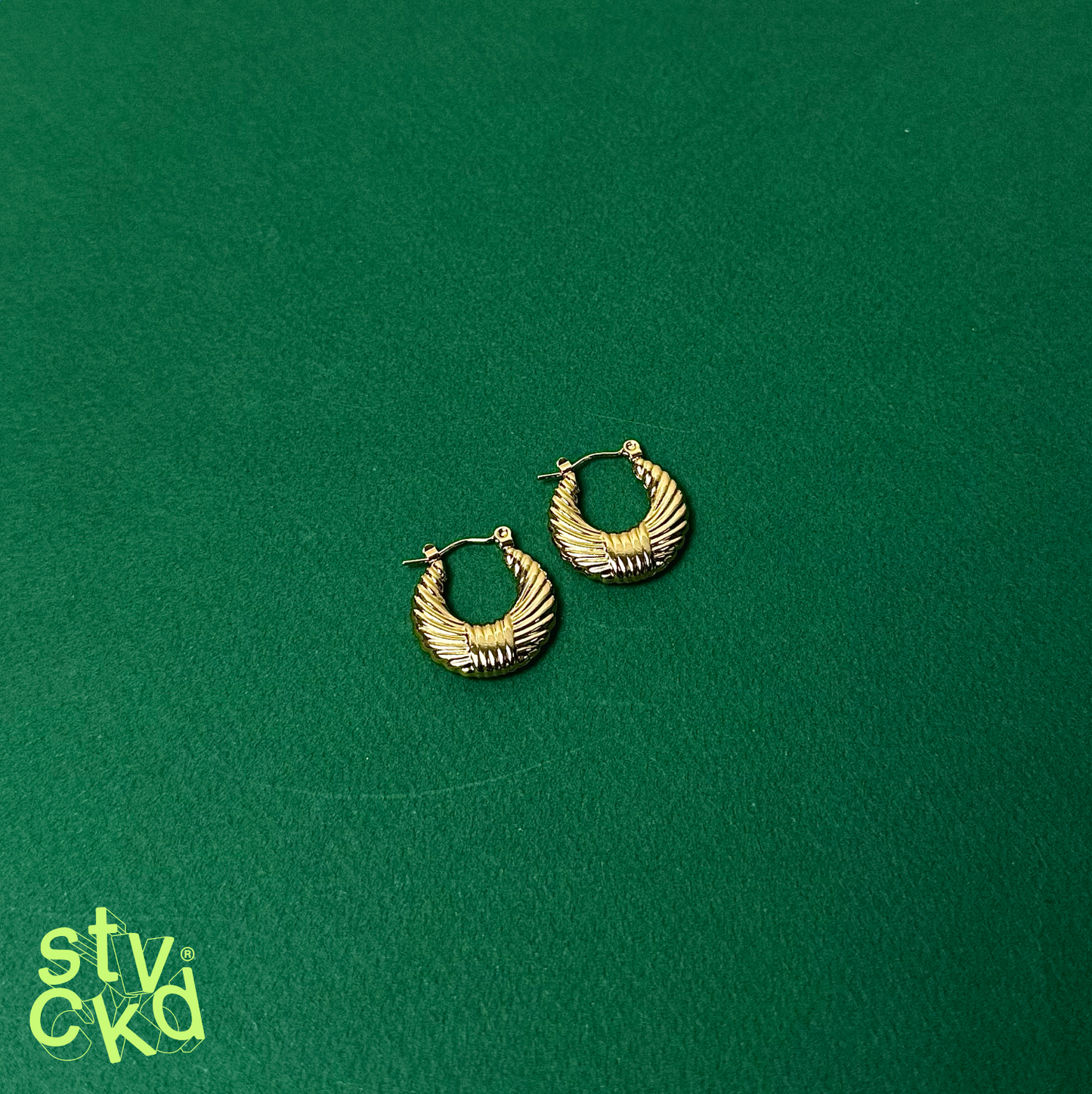 Ribbed Moon Hoops